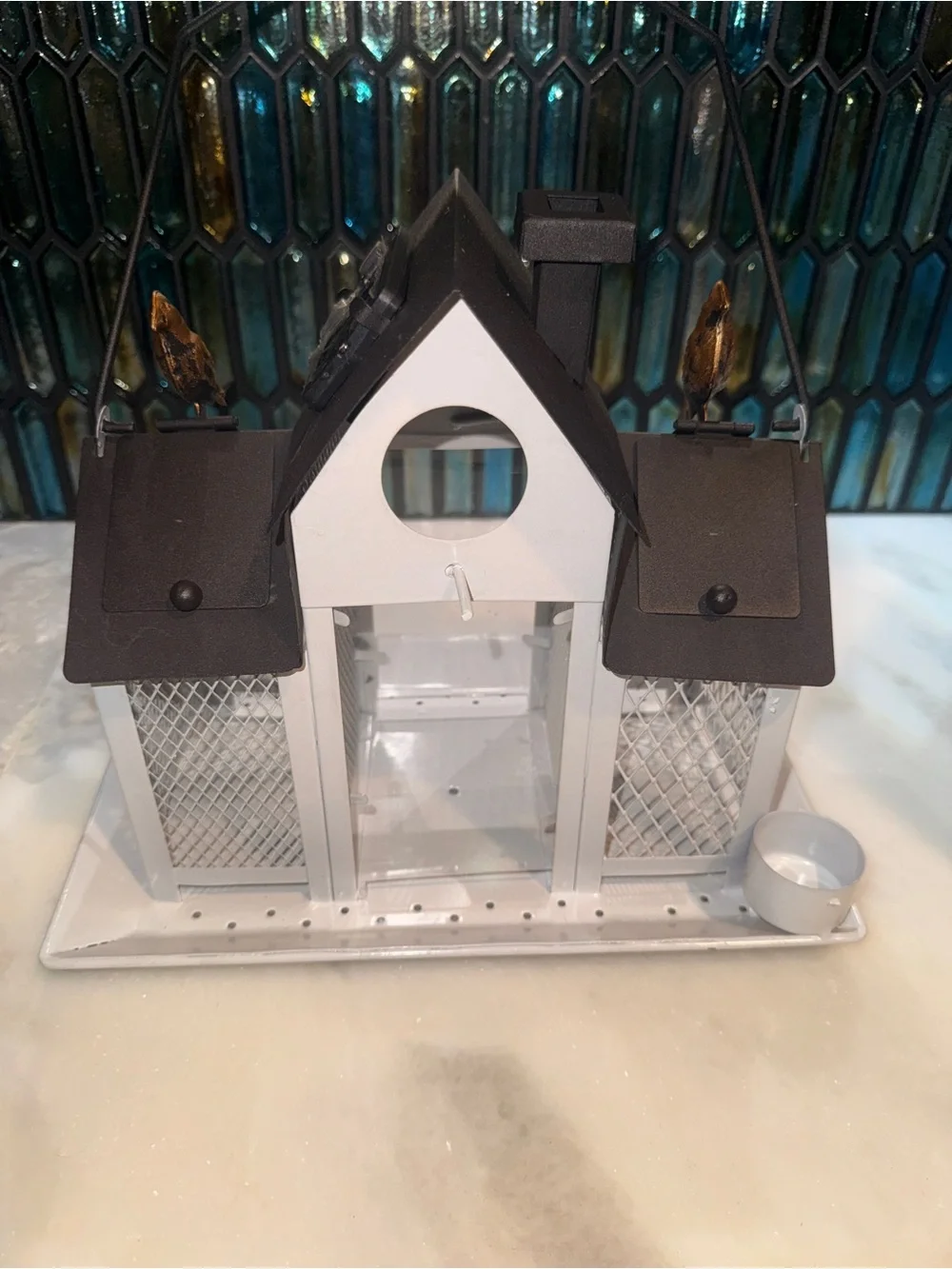 Metal Wild Bird Feeder for Outdoors, Large Cardinal Bird Feeder Solar Lights
